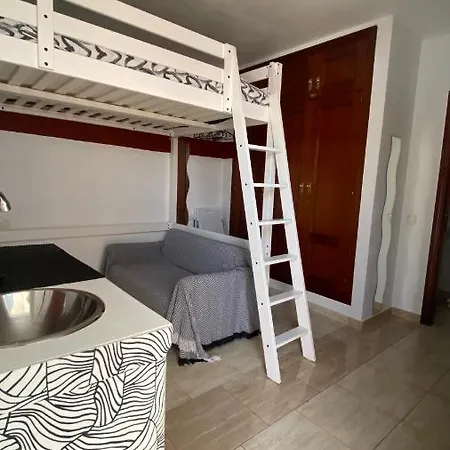 Mini House Nane Playa Honda (Lanzarote)