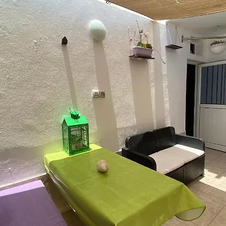 Mini House Nane * Playa Honda (Lanzarote)