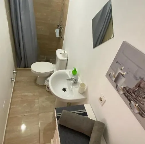 Mini House Nane * بلايا هوندا